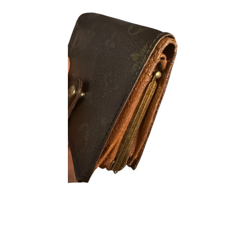 Louis Vuitton Kiss lock Wallet