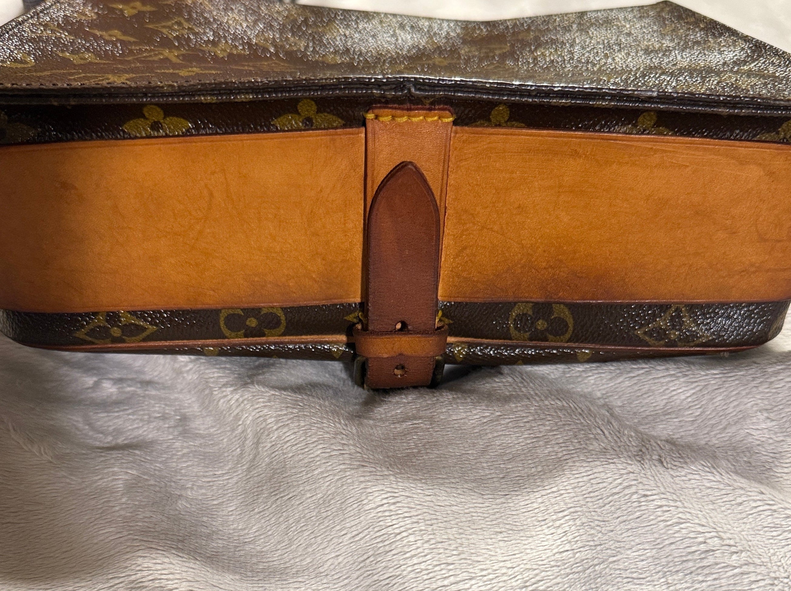 Louis Vuitton Cartouchiere GM Shoulder Bag